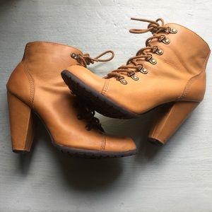 Seychelles Tan Bootie (Size 7.5)